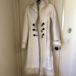 DOLLSKILL CLUB EXX Faux fur trench coat